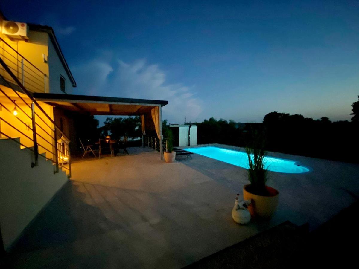 Naturia Holiday House メドゥリン エクステリア 写真