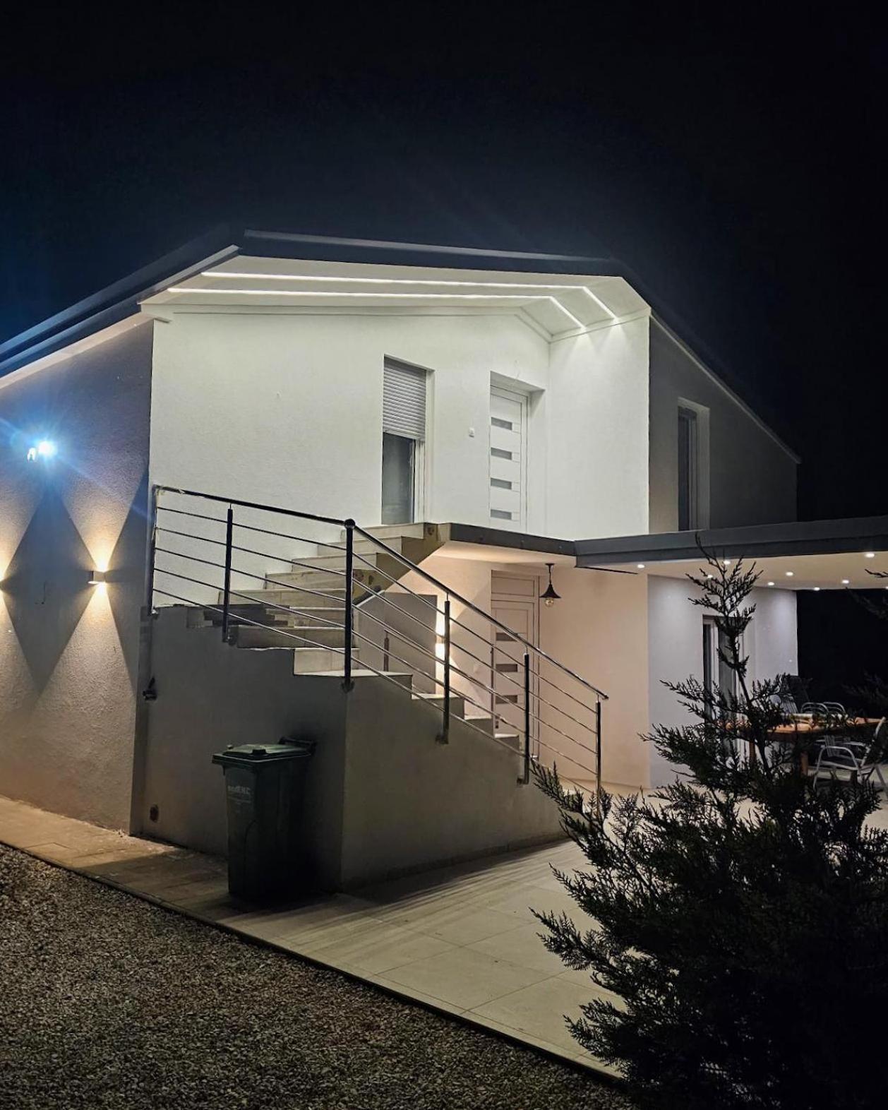 Naturia Holiday House メドゥリン エクステリア 写真